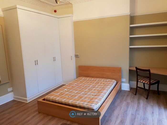 Studio To Rent In St Andrews, Bristol, BS6