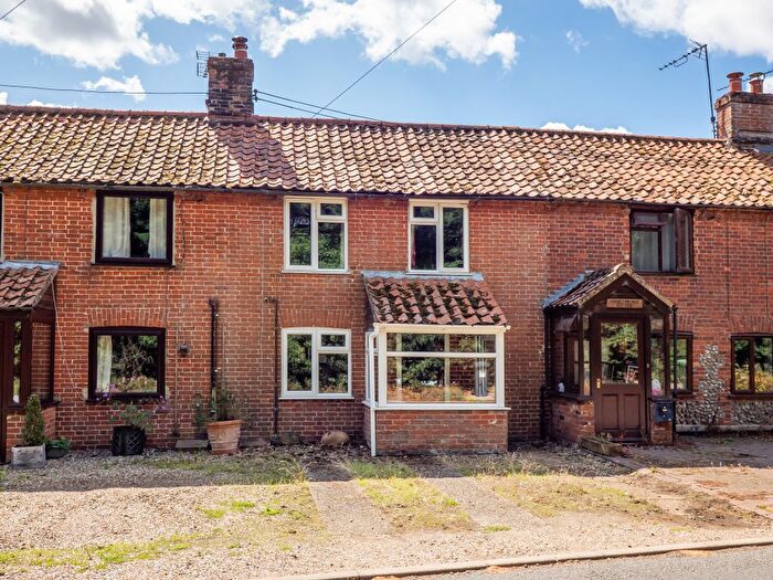 3 Bedroom Terraced House For Sale In Bridge Road, Great Ryburgh, NR21