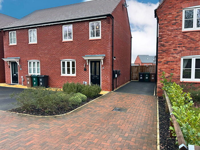 3 Bedroom Semi-Detached House For Sale In Fowler Close, Midway, Derbyshire, DE11