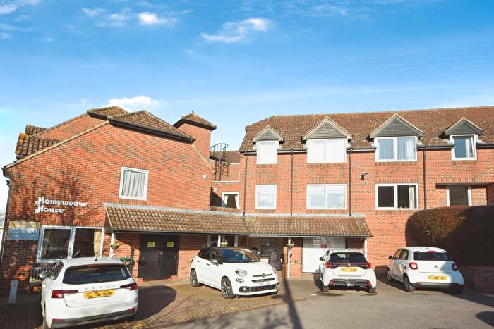1 Bedroom Apartment For Sale In Robinsbridge Road, Coggeshall, Colchester, CO6