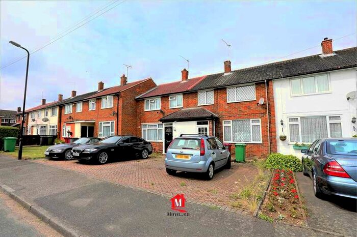 3 Bedroom Terraced House To Rent In Hetherington Close, Slough, SL2