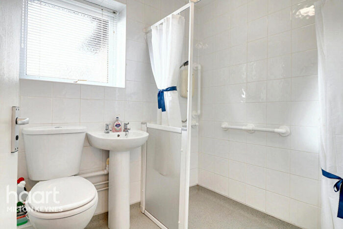 2 Bedroom Bungalow For Sale In Kensington Drive, Great Holm, MK8