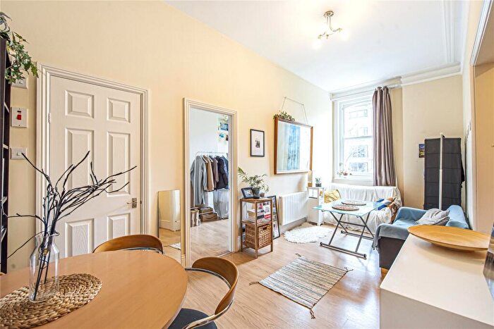 1 Bedroom Apartment To Rent In Lindfield Gardens, Hampstead, London, NW3