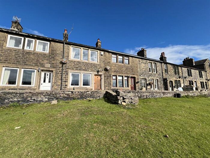 2 Bedroom Terraced House For Sale In Moorside, Oxenhope, BD22