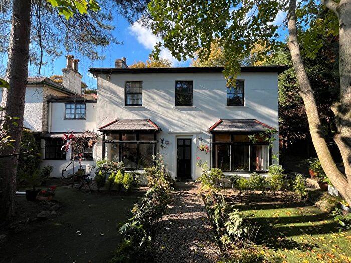 3 Bedroom Property For Sale In Roehampton Vale, Roehampton, London, SW15