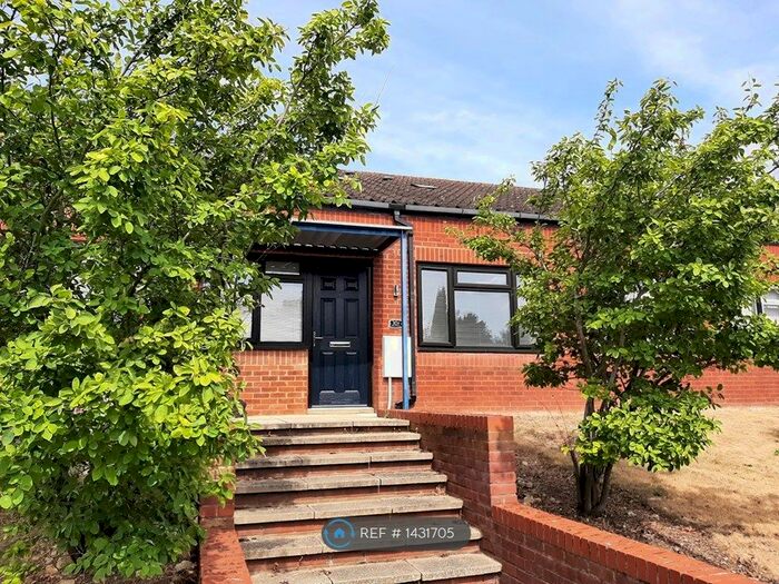 1 Bedroom Flat To Rent In Wolverton Mill, Wolverton Mill, Milton Keynes, MK12