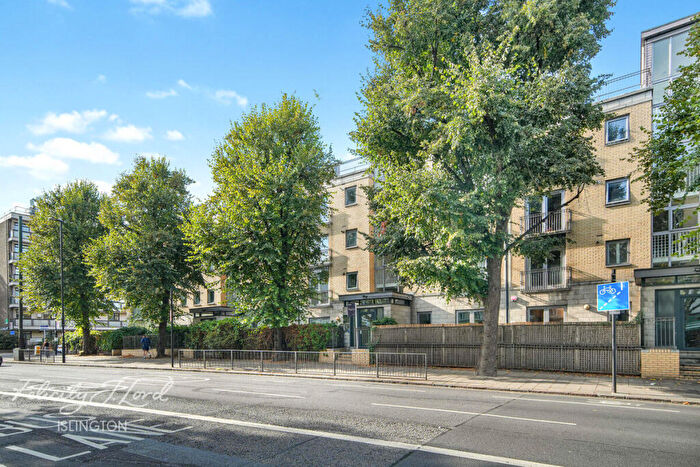 2 Bedroom Flat For Sale In Essex Road, London, N1
