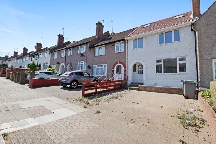 1 Bedroom Studio To Rent In Coles Green Road, London, NW2