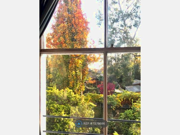 2 Bedroom Flat To Rent In Anerley Park, London, SE20