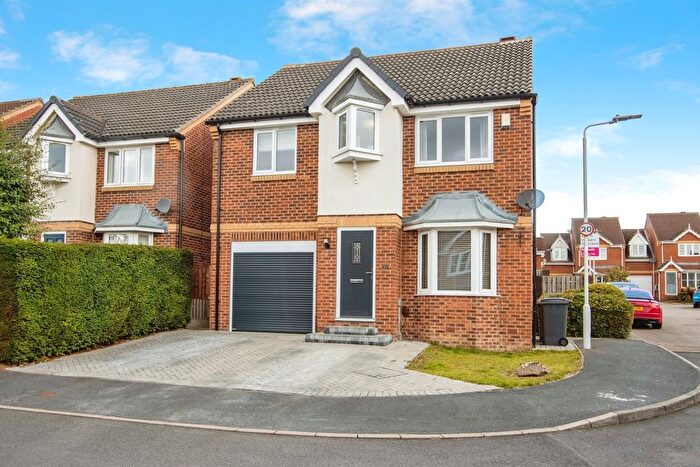 4 Bedroom Detached House For Sale In Trafalgar Gardens, Morley, Leeds, LS27