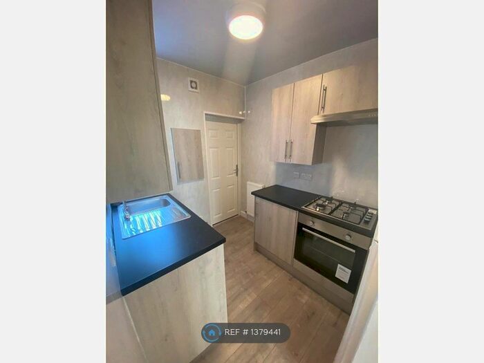 2 Bedroom Flat To Rent In East Prescot Road, Liverpool, L14