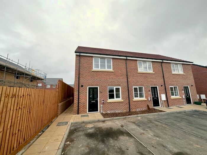 2 Bedroom Terraced House To Rent In Bunting Mews, Scunthorpe, DN16
