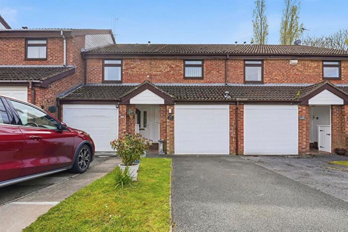 2 Bedroom Apartment For Sale In Arbour Mews, Macclesfield, SK10