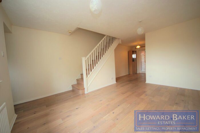 2 Bedroom Town House To Rent In Talgarth Walk, London, NW9