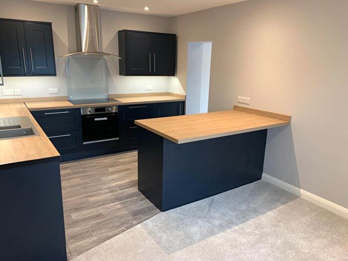 2 Bedroom Apartment To Rent In Buxton Road; Disley., SK12