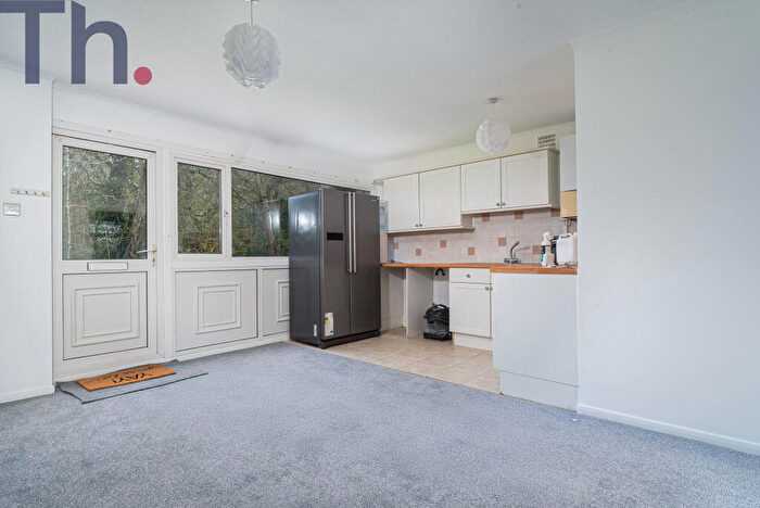 2 Bedroom Chalet For Sale In Gurnard, Cowes, Isle Of Wight, PO31