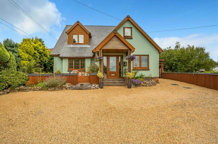 4 Bedroom Detached Bungalow For Sale In Mynyddcerrig, Llanelli, SA15