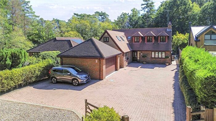 4 Bedroom Detached House For Sale In Nine Mile Ride, Finchampstead, Wokingham, Berkshire, RG40