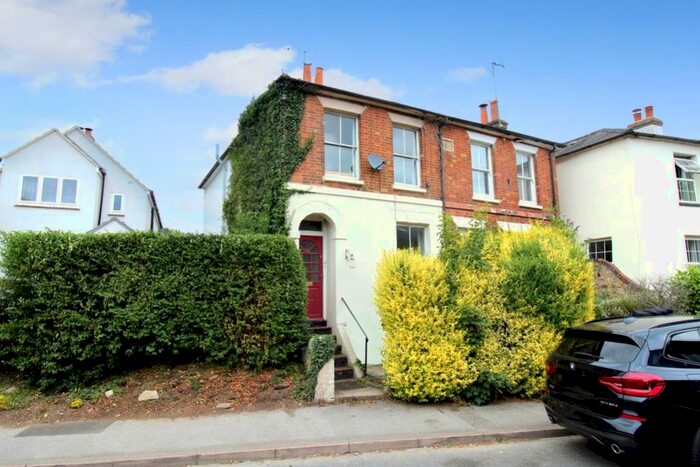 1 Bedroom Flat To Rent In Farnham, Surrey, GU9