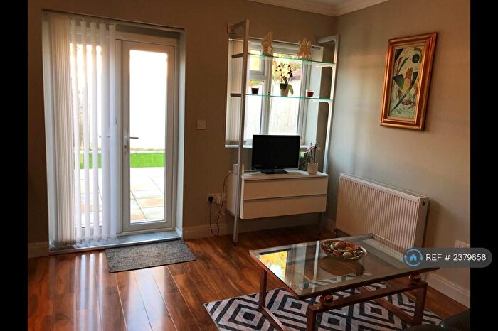 2 Bedroom Flat To Rent In Camrose Avenue, Edgware, HA8