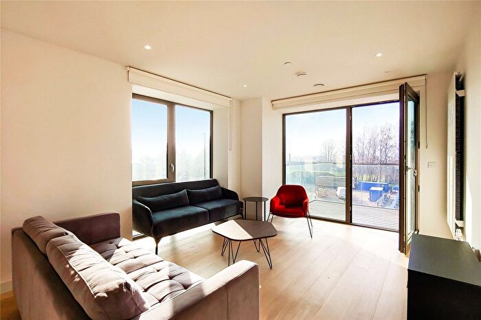 2 Bedroom Flat To Rent In Clipper Street, London, E16