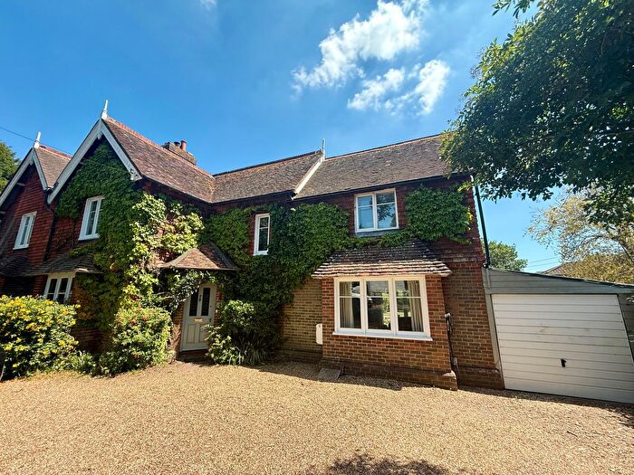 4 Bedroom Semi-Detached House To Rent In Lewes Road, Lewes, BN8