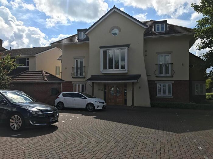 2 Bedroom Flat To Rent In Constitution Hill Road, Poole, BH14