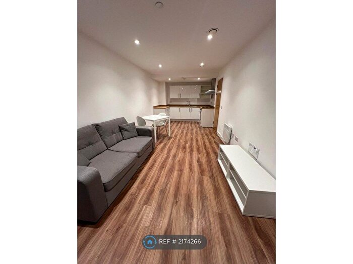1 Bedroom Flat To Rent In Trafford Road, Salford, M5