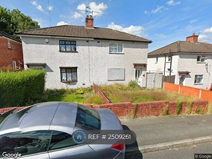 3 Bedroom Semi-Detached House To Rent In Wrens Hill Road, Dudley, DY1