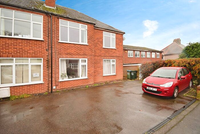 2 Bedroom Flat For Sale In Woodside Avenue South, Finham, Coventry, CV3