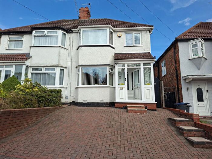 3 Bedroom Semi Detached House For Sale In Gleneagles Road, Yardley, Birmingham, B26