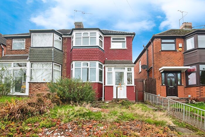 3 Bedroom Semi Detached House For Sale In Higgins Lane, Quinton, Birmingham, West Midlands, B32