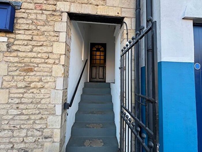 2 Bedroom Flat To Rent In Gooches Court, Stamford, PE9