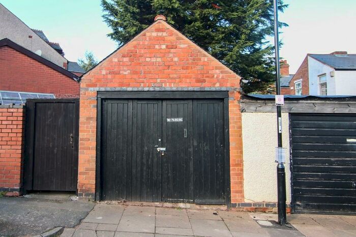 Garage / Parking To Rent In Highland Road, Earlsdon, CV5