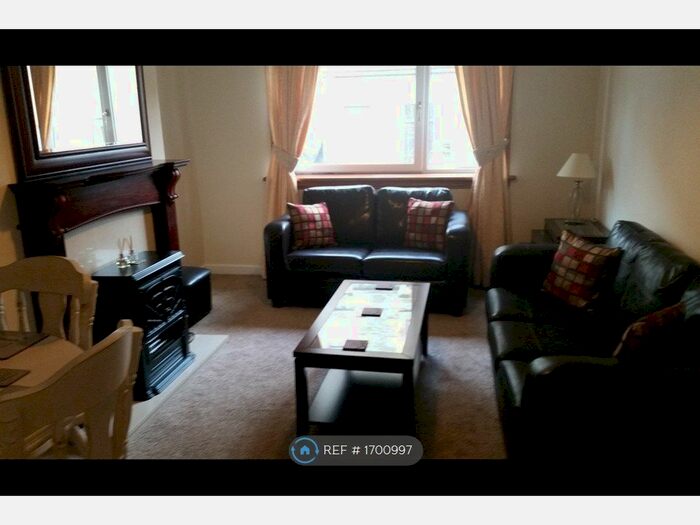 1 Bedroom Flat To Rent In Kingsway, Tarbert, PA29