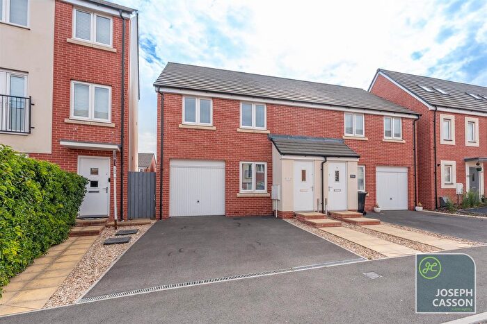 3 Bedroom Semi-Detached House For Sale In Brimley Grove, Bridgwater, TA6