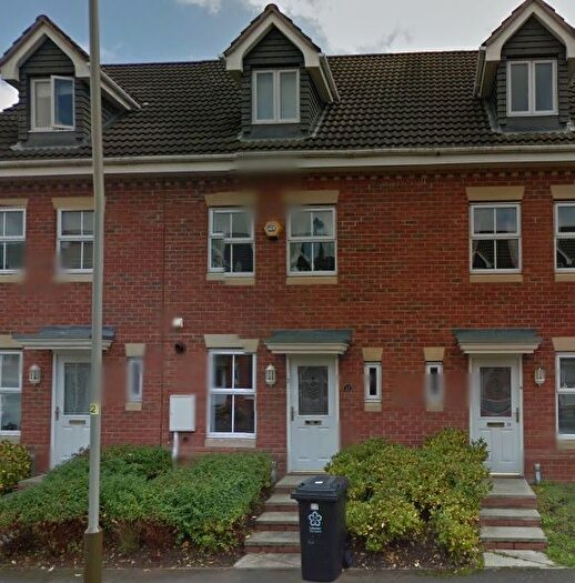 3 Bedroom Town House To Rent In Carrington Road, Hamilton, Leicester, LE5