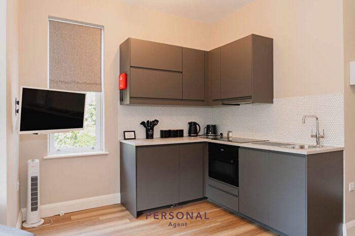 1 Bedroom Studio To Rent In Redwood Drive, Epsom, KT19