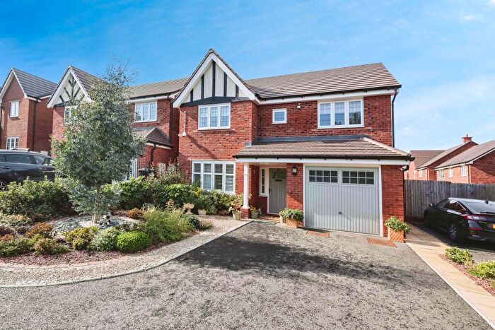 4 Bedroom Detached House For Sale In Club Lane, Birmingham, B31