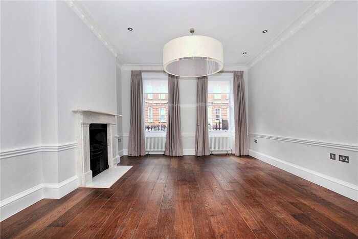 2 Bedroom Maisonette To Rent In Manchester Street, London, W1U