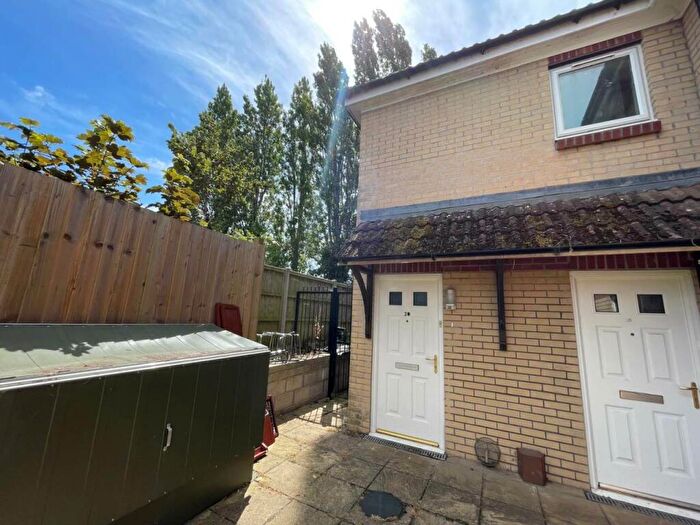 2 Bedroom Flat To Rent In Braemar Crescent, Filton Park, Bristol, BS7