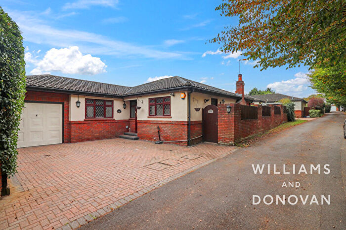 3 Bedroom Detached Bungalow For Sale In Kiln Road, Benfleet, SS7