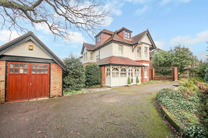 6 Bedroom Detached House For Sale In Thorold Road, Bitterne Park, SO18