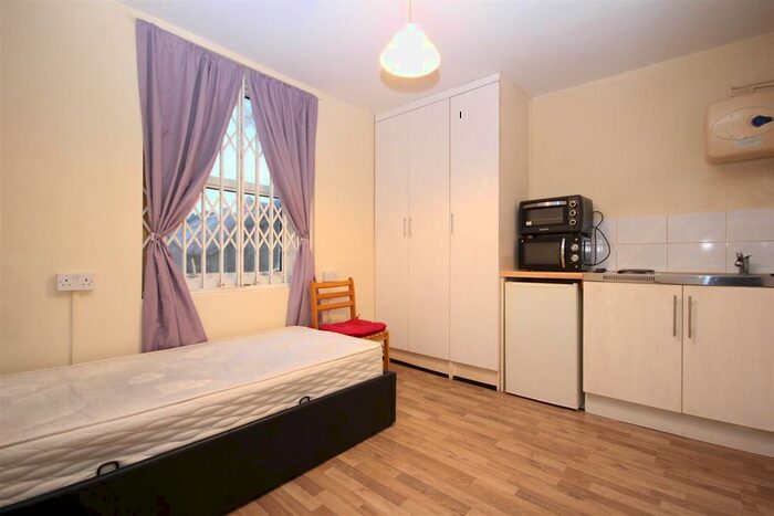 Studio To Rent In Craven Park Road, London, NW10