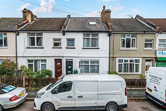 3 Bedroom Terraced House For Sale In Red Lion Road, Surbiton, KT6