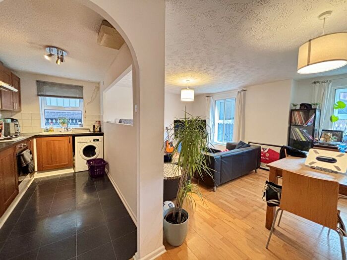 2 Bedroom Flat For Sale In Liverpool Road, Castlefield, Manchester, M3