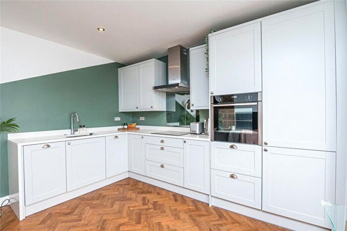 2 Bedroom Apartment To Rent In Eastern Esplanade, Southend-on-Sea, Essex, SS1