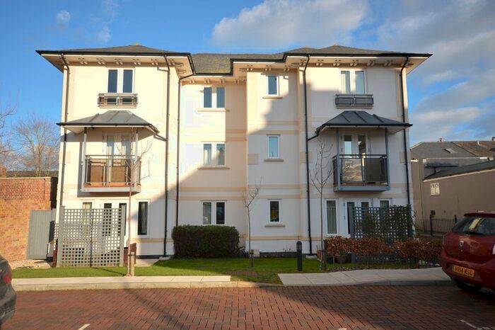 2 Bedroom Flat To Rent In Buckland House, 17 Eastern Road, Lymington, Hampshire SO419Hh SO41