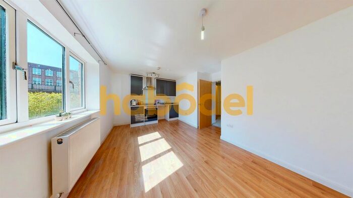 2 Bedroom Flat To Rent In Lockside House, Yardley Wood Road, Yardley Wood, Birmingham, B14