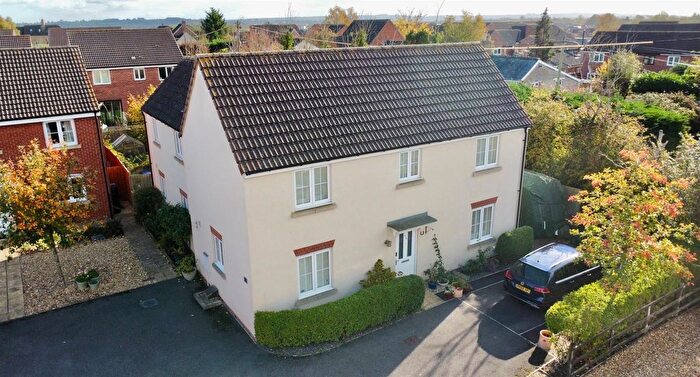 4 Bedroom Detached House For Sale In Skylark Road, Melksham, SN12